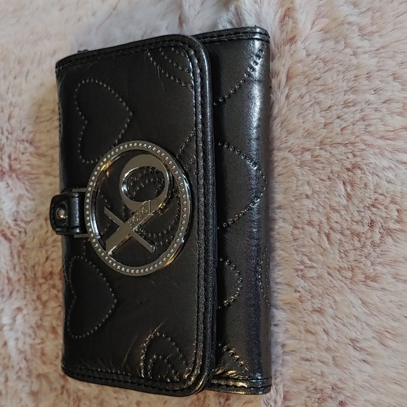 Nwot XOXO Quilted Gray Metallic & Silver Wallet - Picture 1 of 12